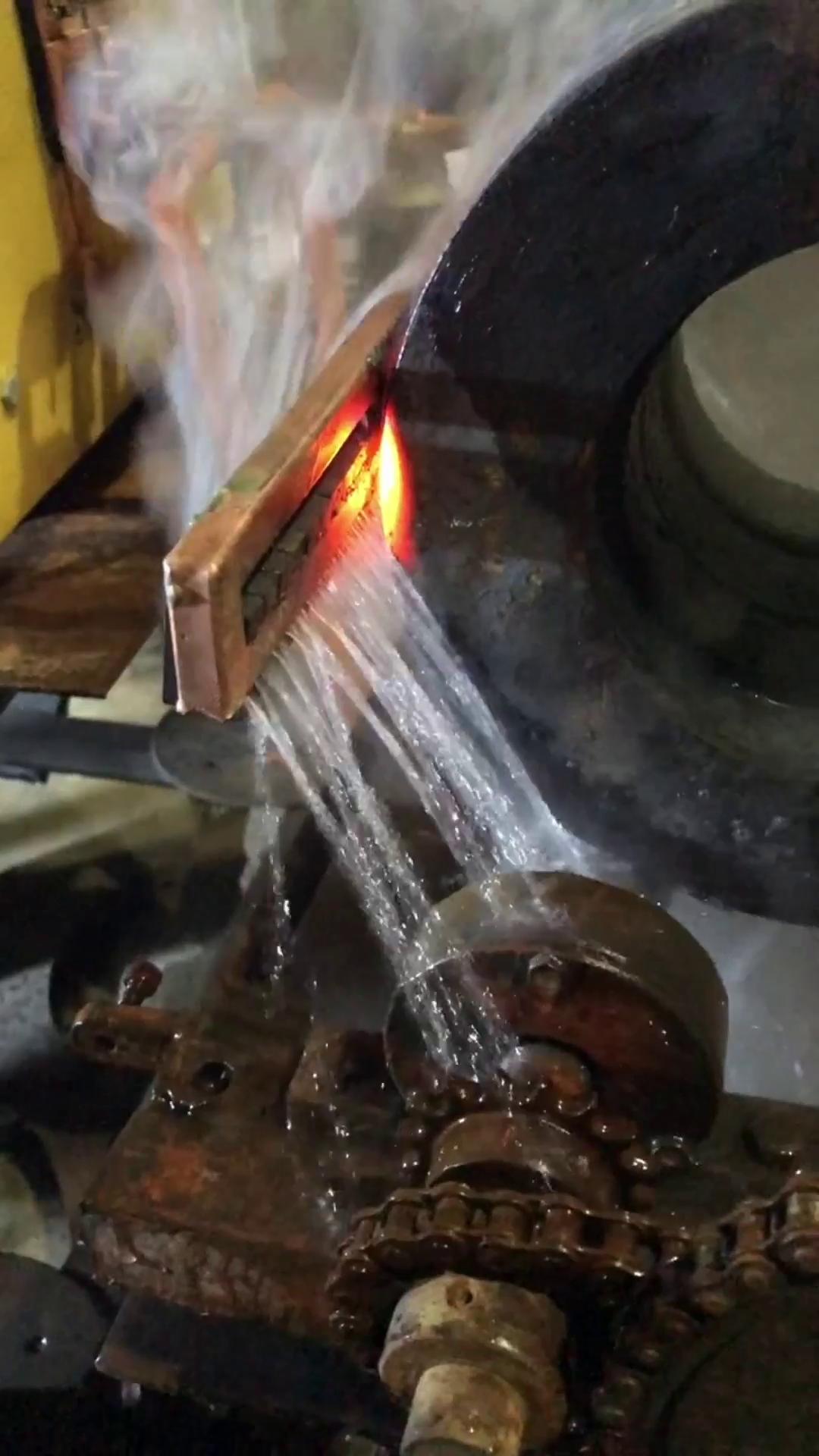 中頻大香蕉视频免费看 數控淬火機床 大型工件表麵淬火熱處理