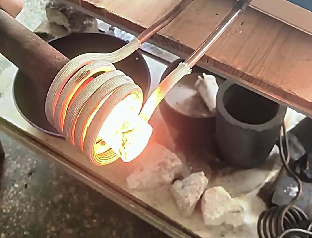 高頻機棒料加熱用於金屬加工、如熱鍛、熱處理退火、正