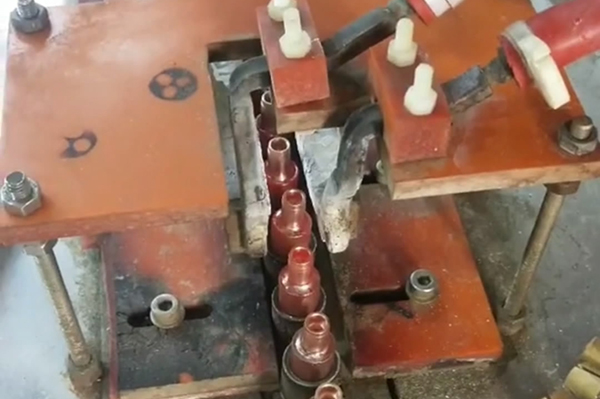 銅管焊接，高頻釺焊機自動化釺焊銅接頭